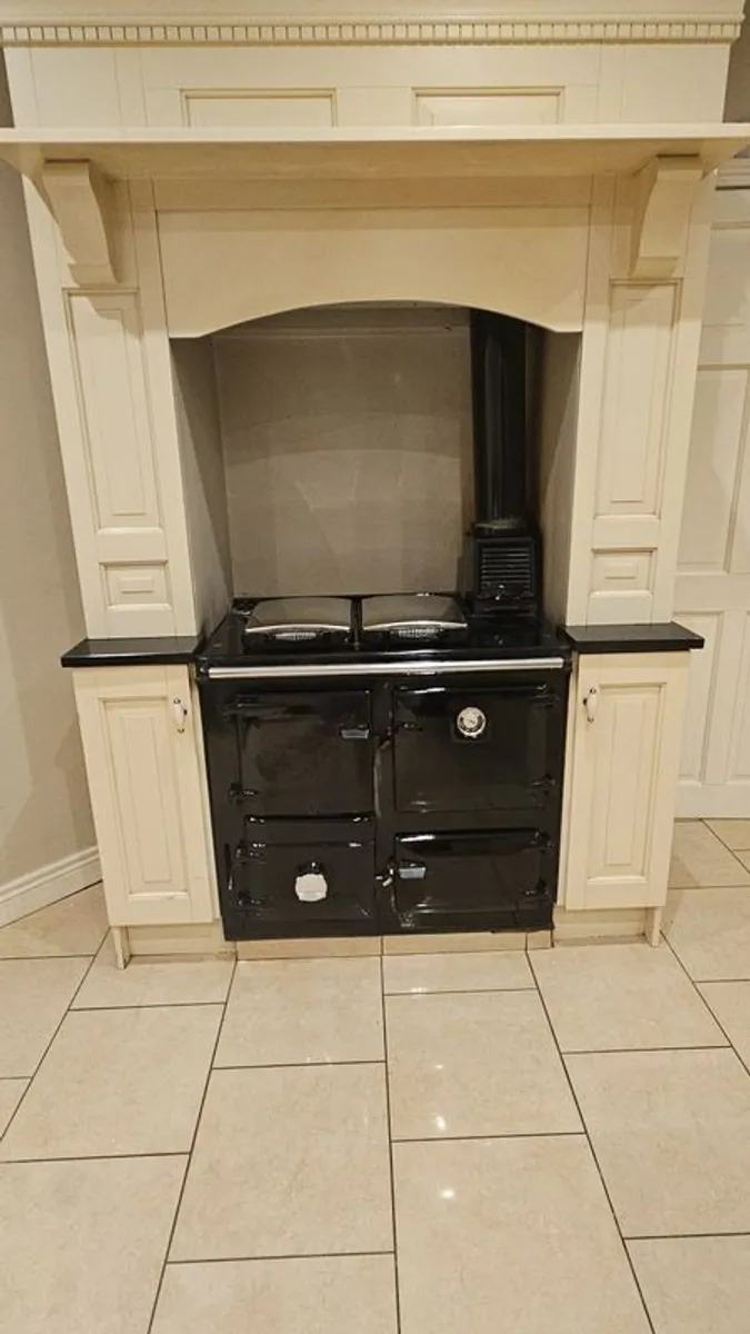 Fitted Kitchen - Image 4