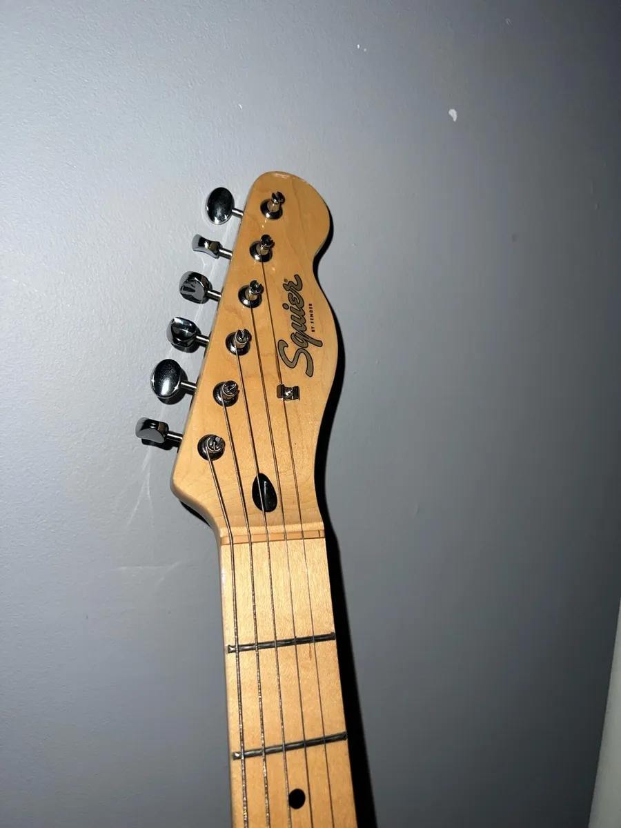 SQUIER OFFSET TELECASTER ELECTRIC GUITAR - Image 4