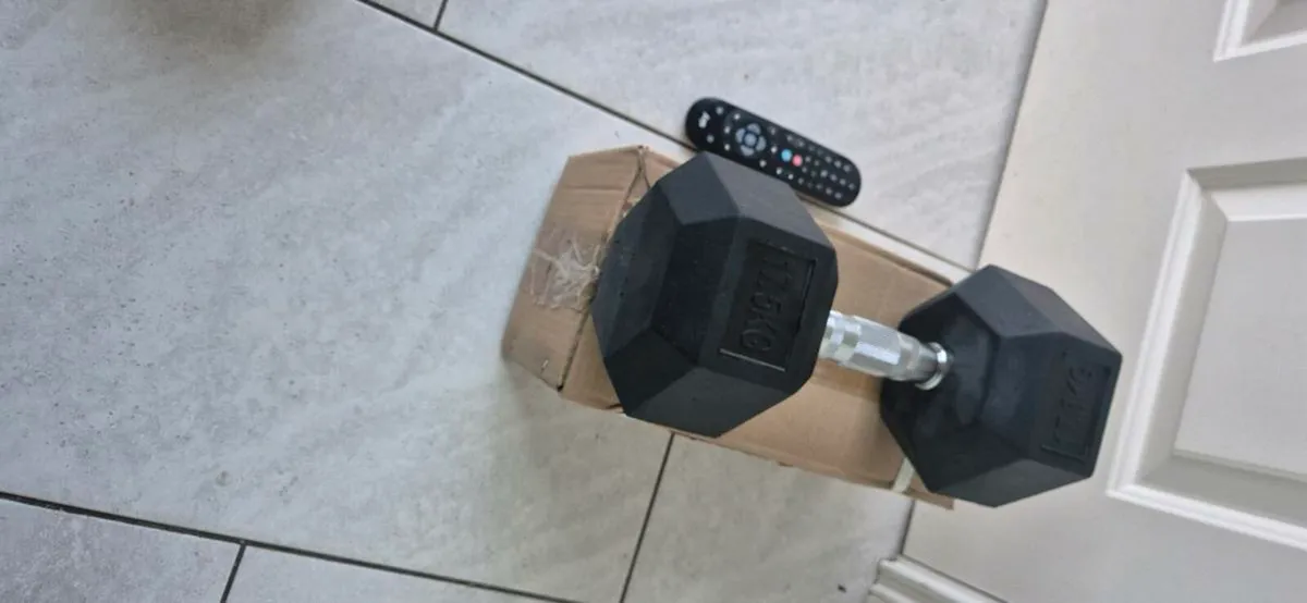 Brand new 2x17.5 hex dumbbells - Image 4