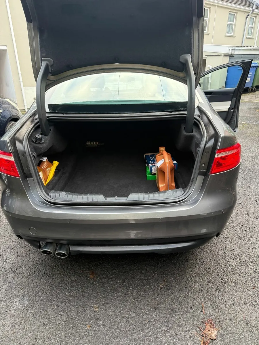 Jaguar XF 2017 - Image 4