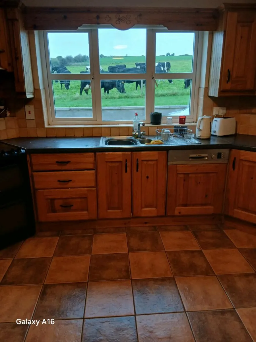 Kitchen - Image 4
