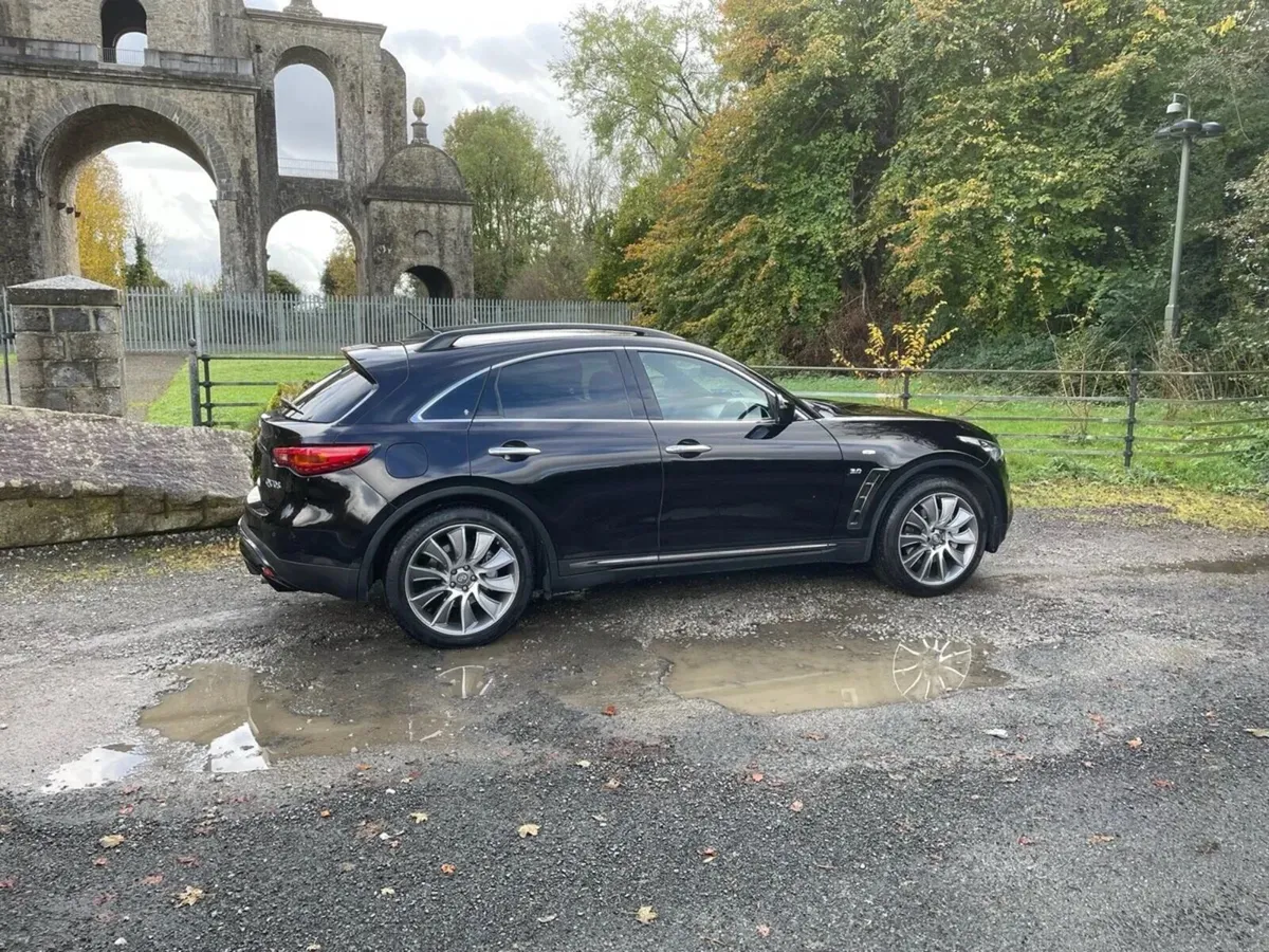 Infiniti Qx70s - Image 4