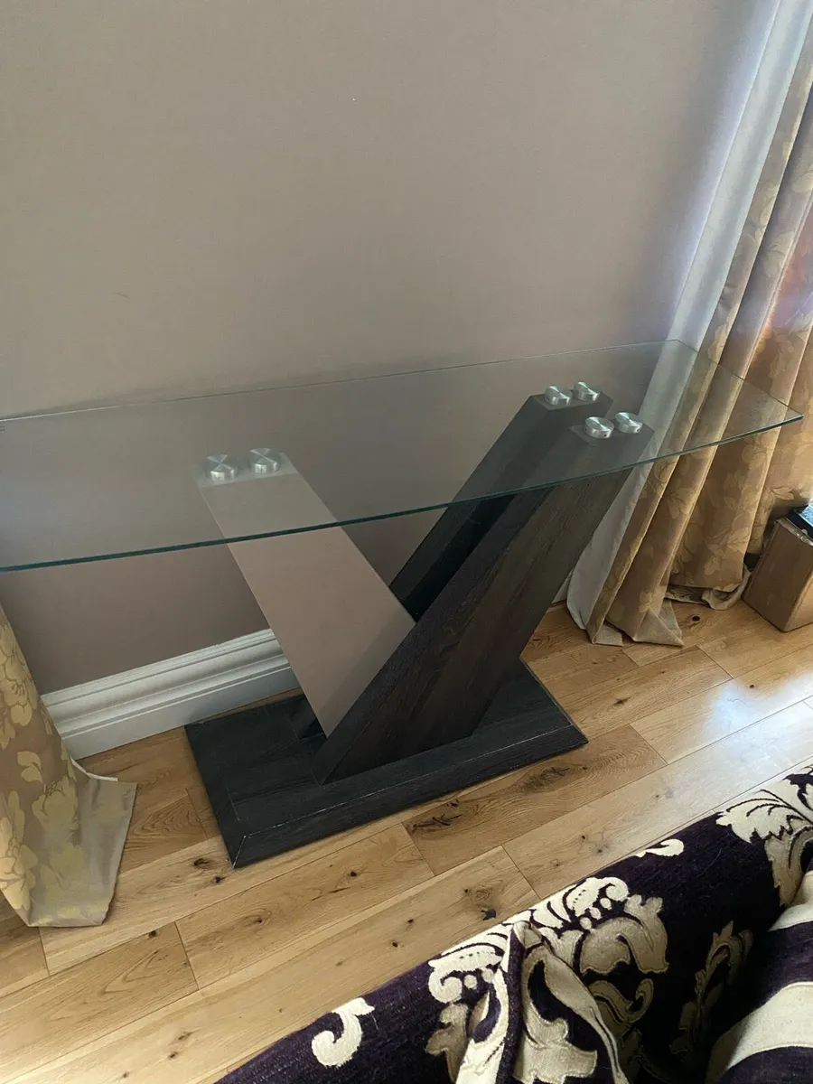 Console Table - Image 1