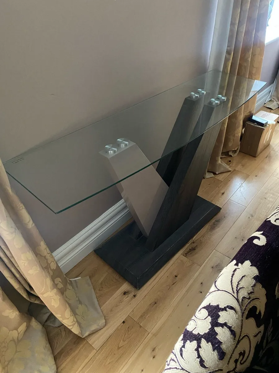 Console Table - Image 3