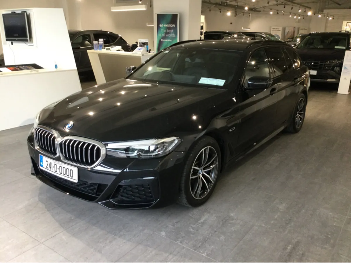 BMW 5-Series 530e M SPORT TOURER - Image 3