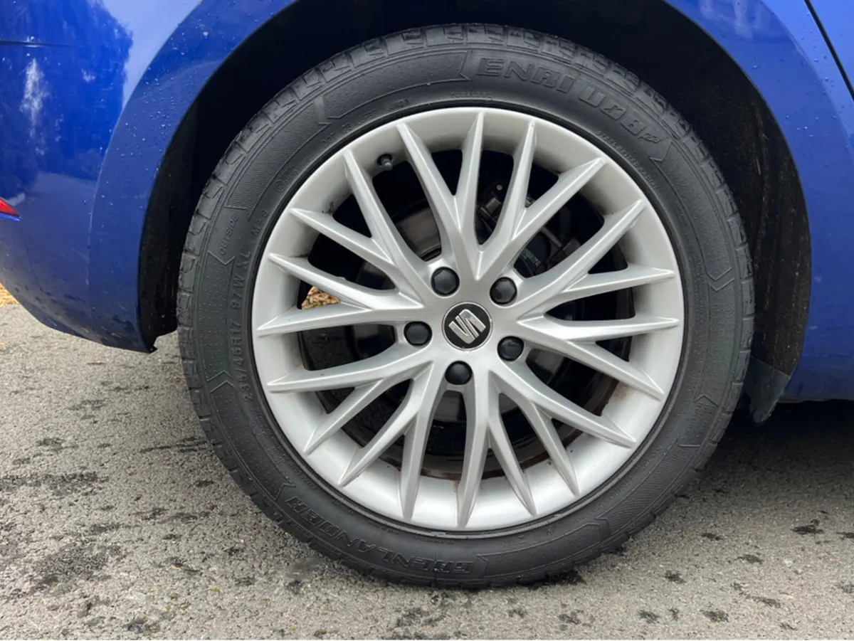 SEAT Leon 2018 SE 1.6 TDI 115HP MANUAL 5DR FINANCE - Image 2