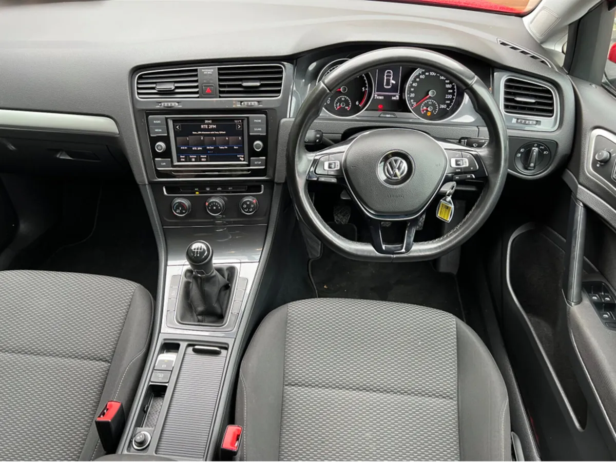 Volkswagen Golf 2021 COMFORTLINE 1.6 TDI 115BHP  M - Image 4
