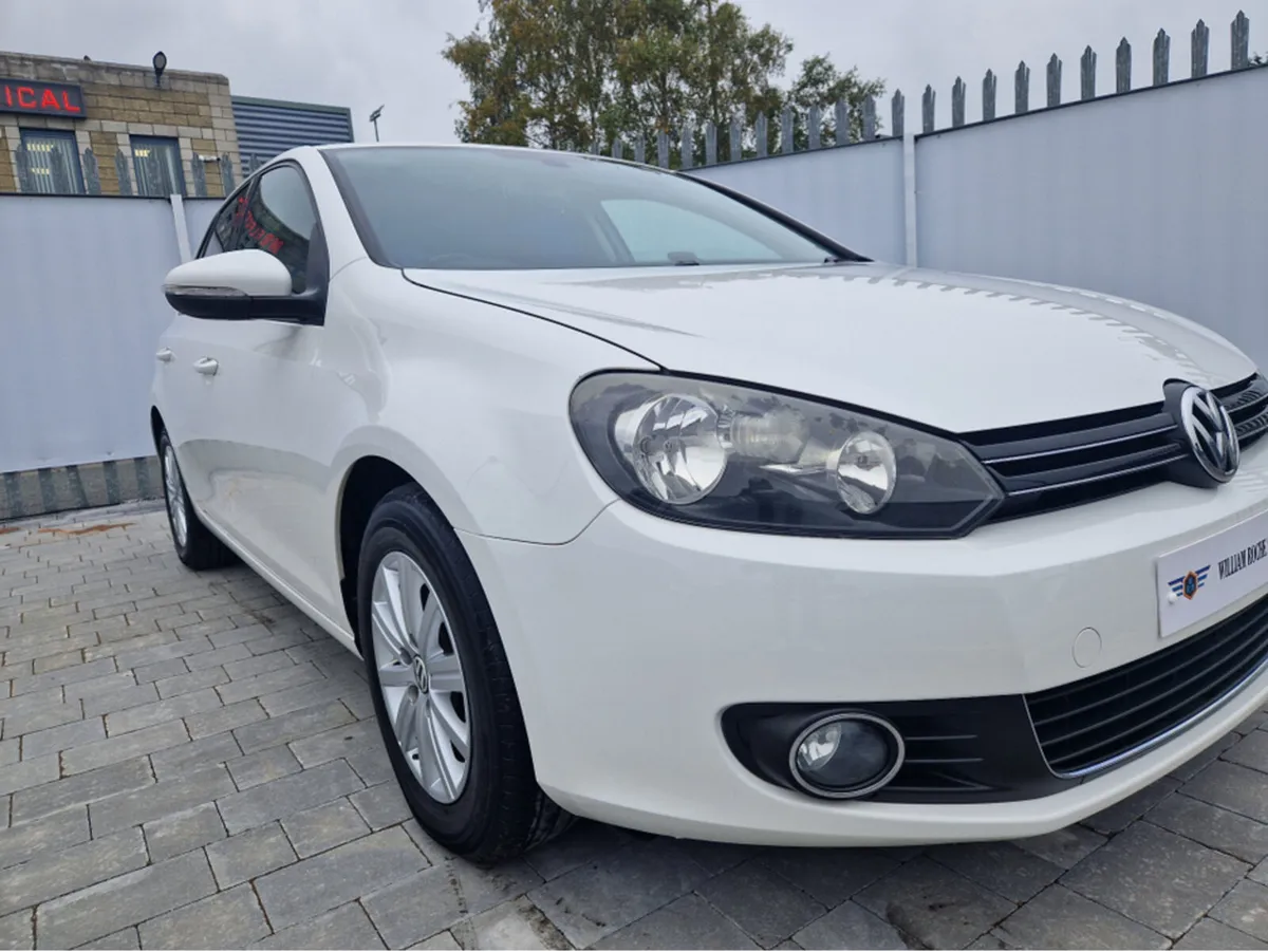 Volkswagen Golf 1.2 PETROL AUTO - Image 2
