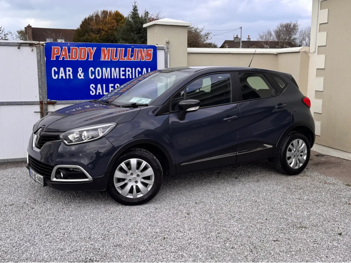 Renault Captur EXPRESSION  ONLY 61KMS !!! - Image 4