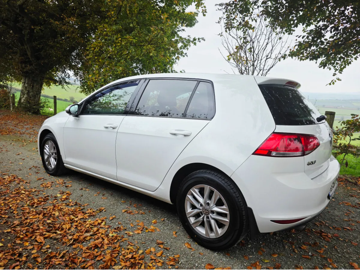 Volkswagen Golf 1.6 TDI S BLUEMOTION 110PS 5DR - Image 4