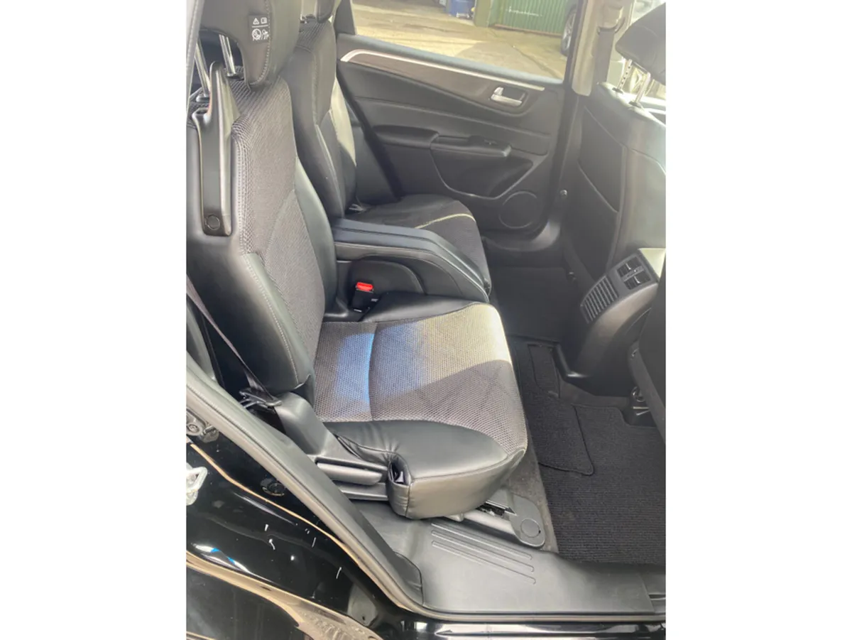 Honda Jade 6 seats - Image 4