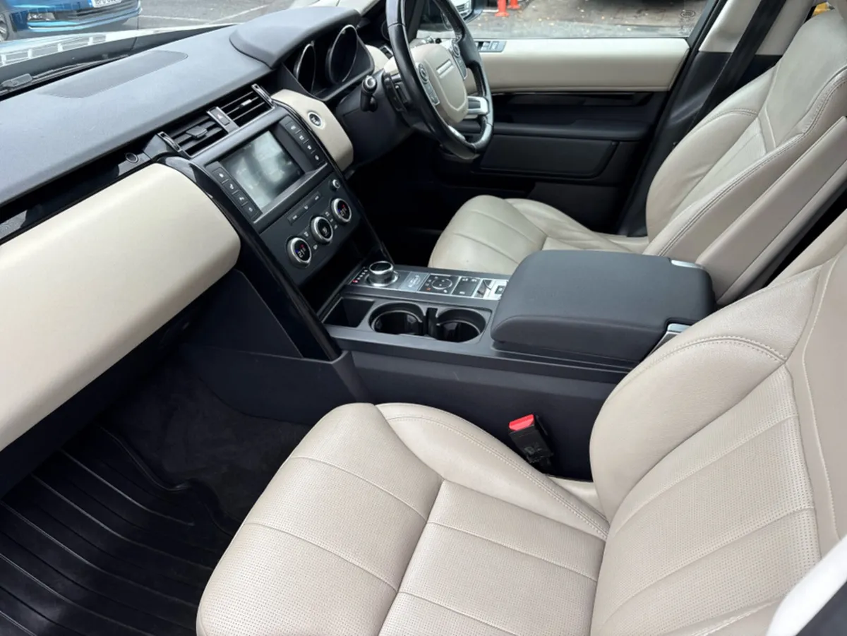 Land Rover Discovery Sport MY17 2.0 TD4 SE 180P 18 - Image 3