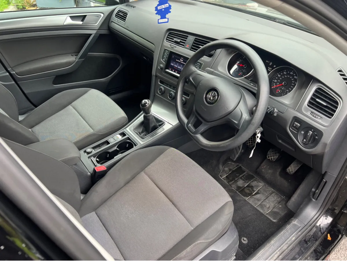 Volkswagen Golf 2013 COMFORTLINE 1.6 TDI 115BHP 5D - Image 4