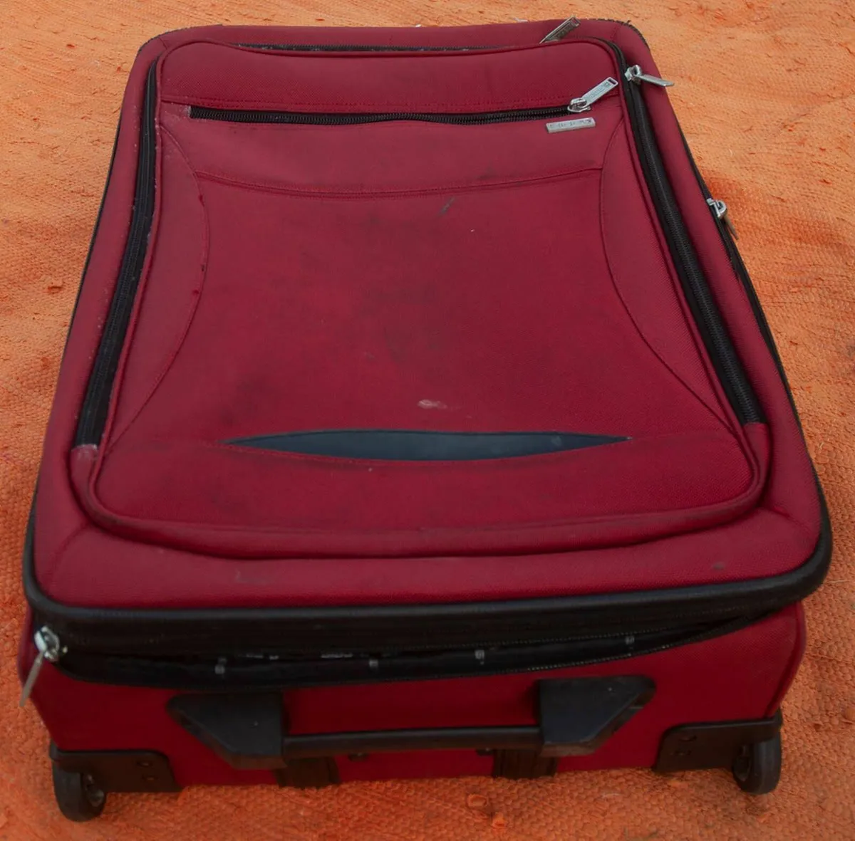 Suitcase - Image 4
