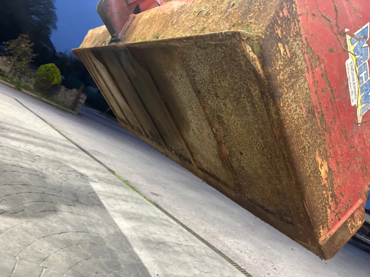 mcm 7ft6 power box - Image 3
