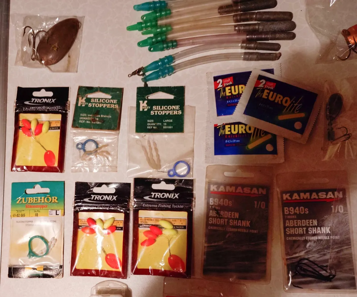 MORE FISHING GEAR (NEW & USED). - Image 2