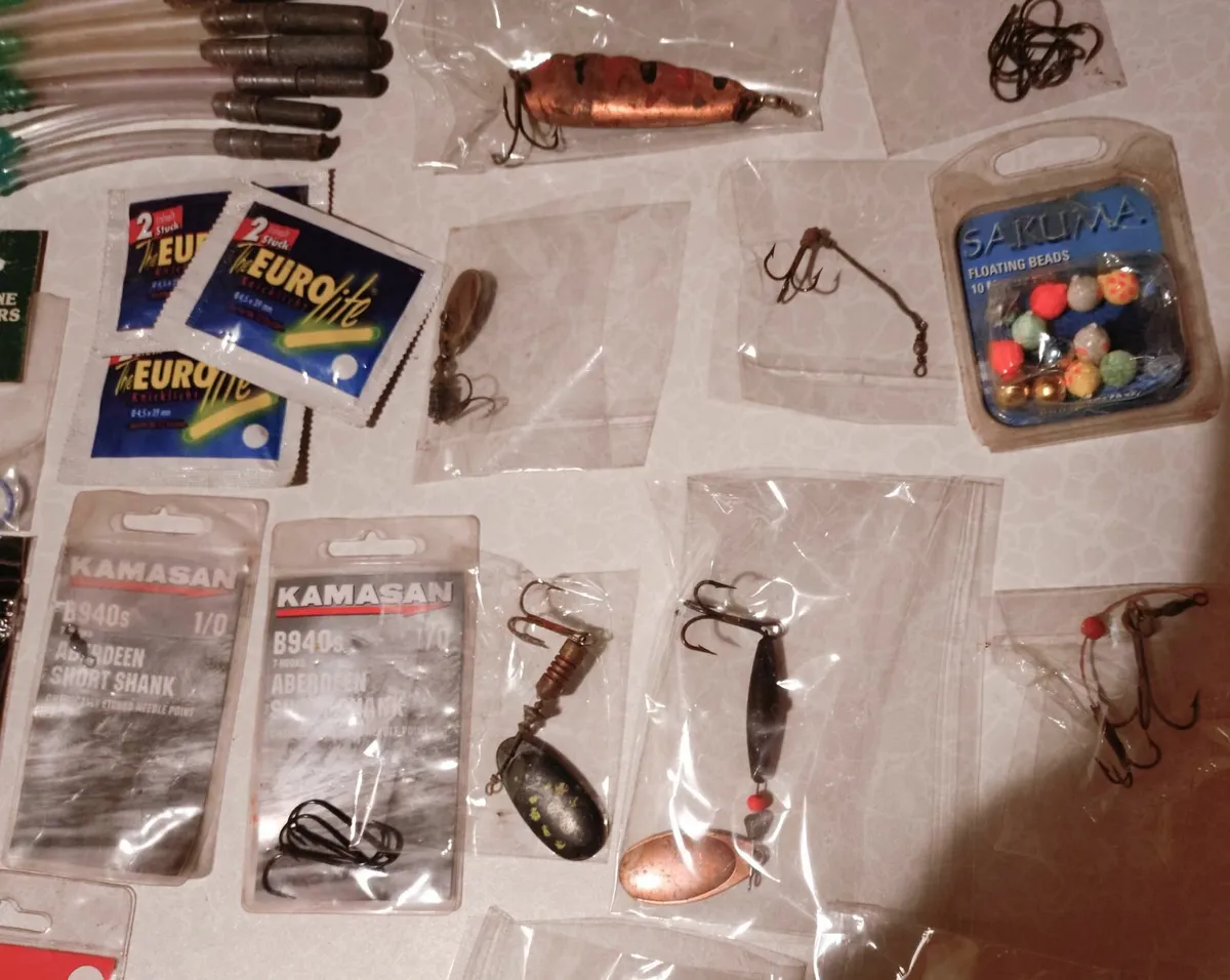 MORE FISHING GEAR (NEW & USED). - Image 3