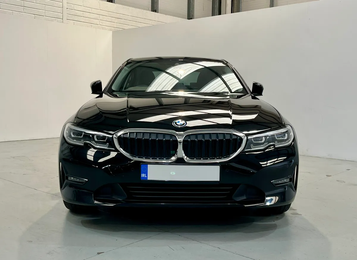 BMW 3 Series 330e - Image 2