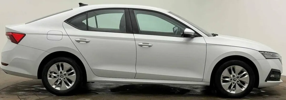 2.0 TDI SE Technology Hatchback 5dr Diesel Manual - Image 2
