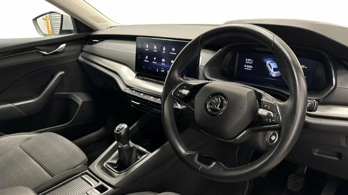 2.0 TDI SE Technology Hatchback 5dr Diesel Manual - Image 4