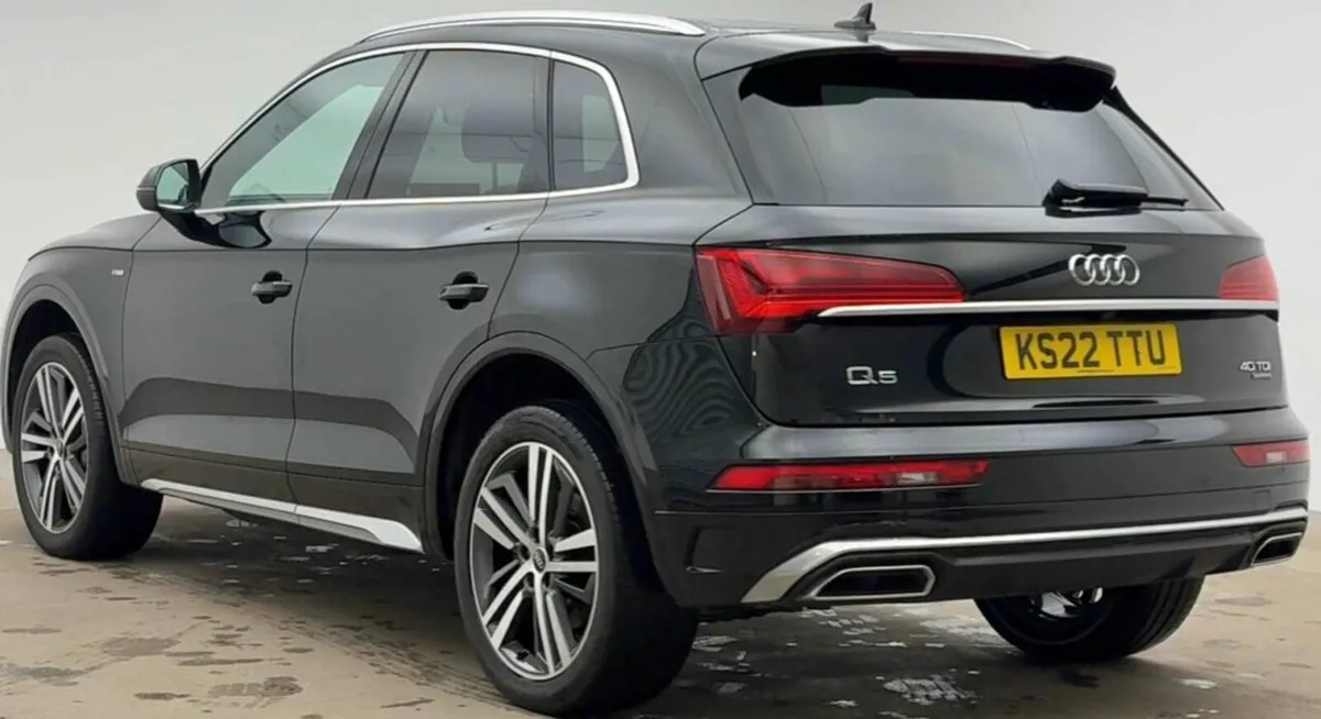 2.0 TDI 40 S line SUV 5dr Diesel S Tronic quattro - Image 3