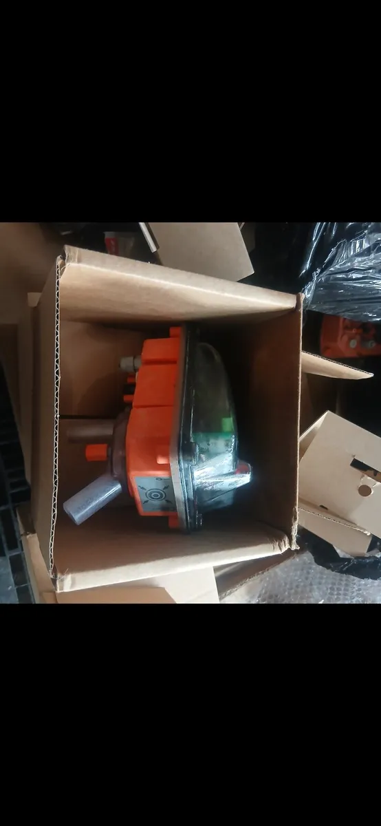 Automatic Cluster Removers with indicators.  Etc - Image 3