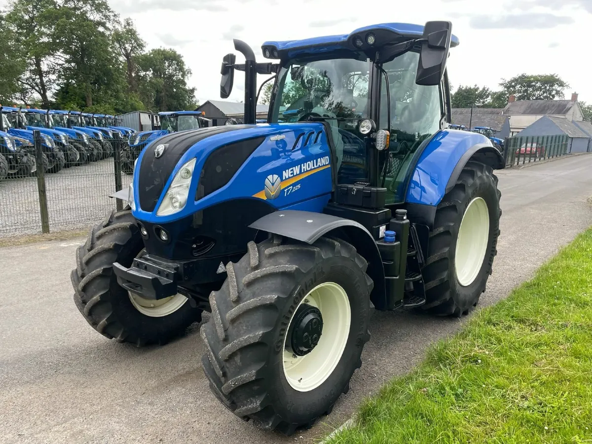 2023 NH T7.225 A/C 500 hours McMurray Tractors - Image 4