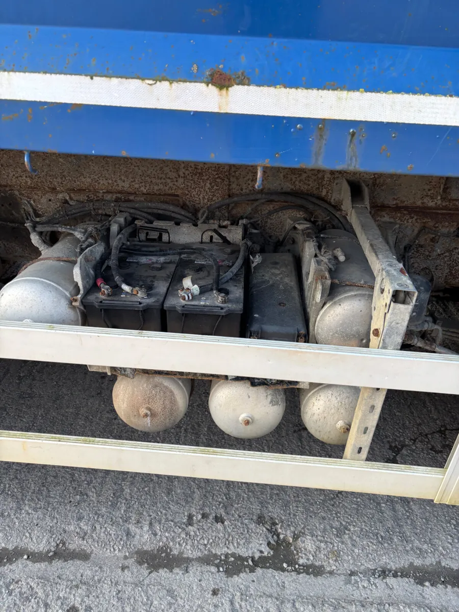 HINO 700 8X4 GRAB - Image 3