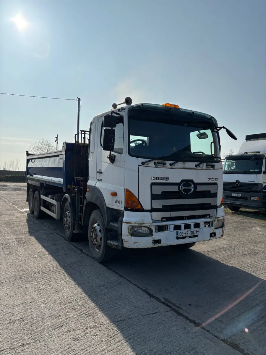 HINO 700 8X4 GRAB - Image 2