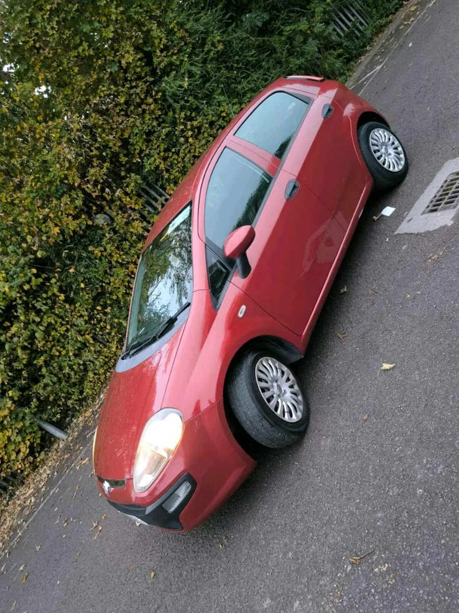 Fiat punto Evo - Image 2