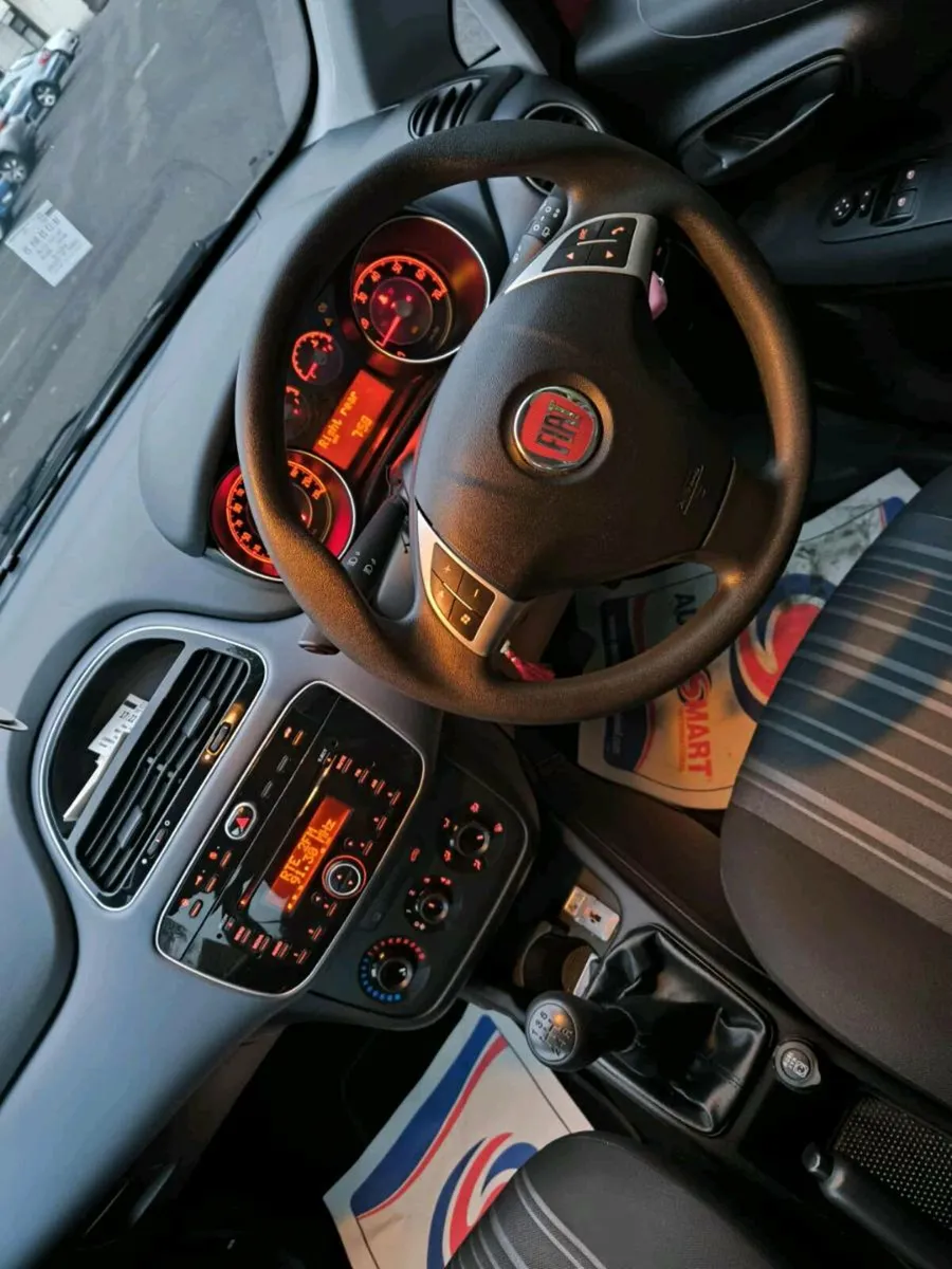 Fiat punto Evo - Image 4
