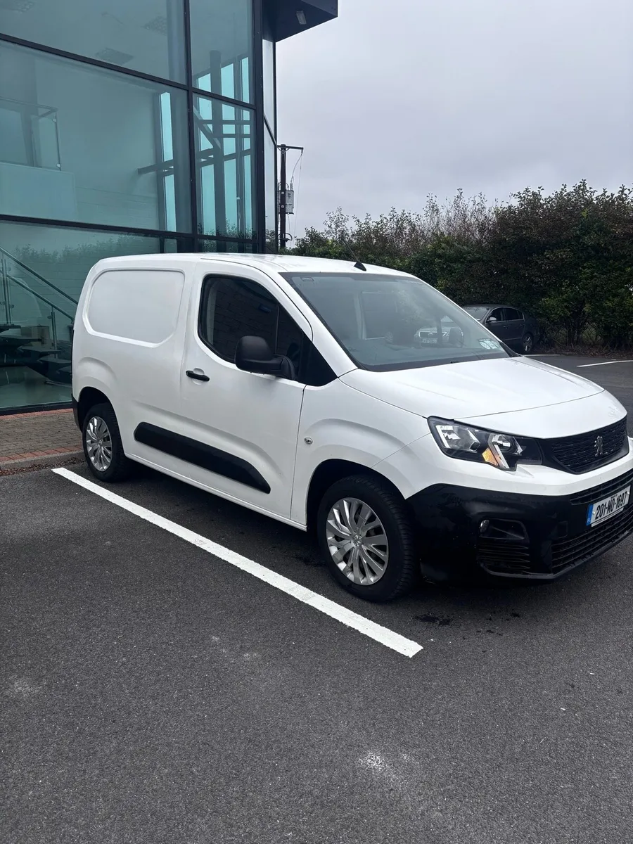 2020 Peugeot Partner Professional - Image 1
