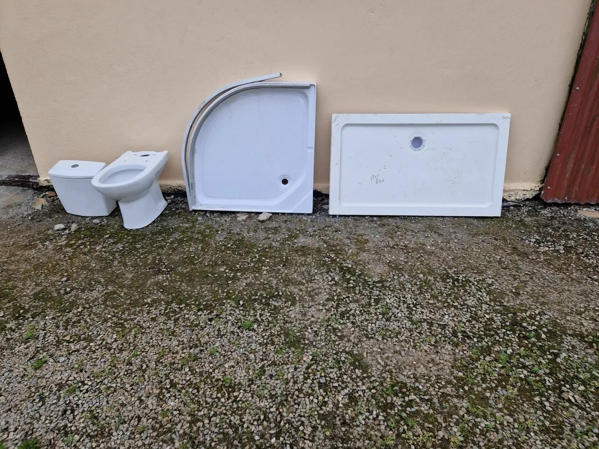 Toilet, cistern, shower trays x2
