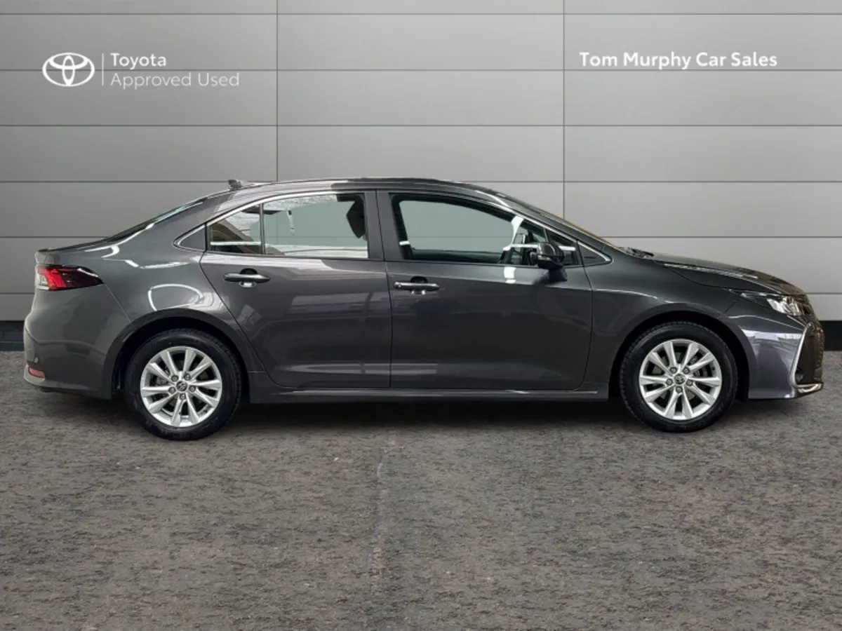 Toyota Corolla COROLLA SALOON LUNA - Image 3