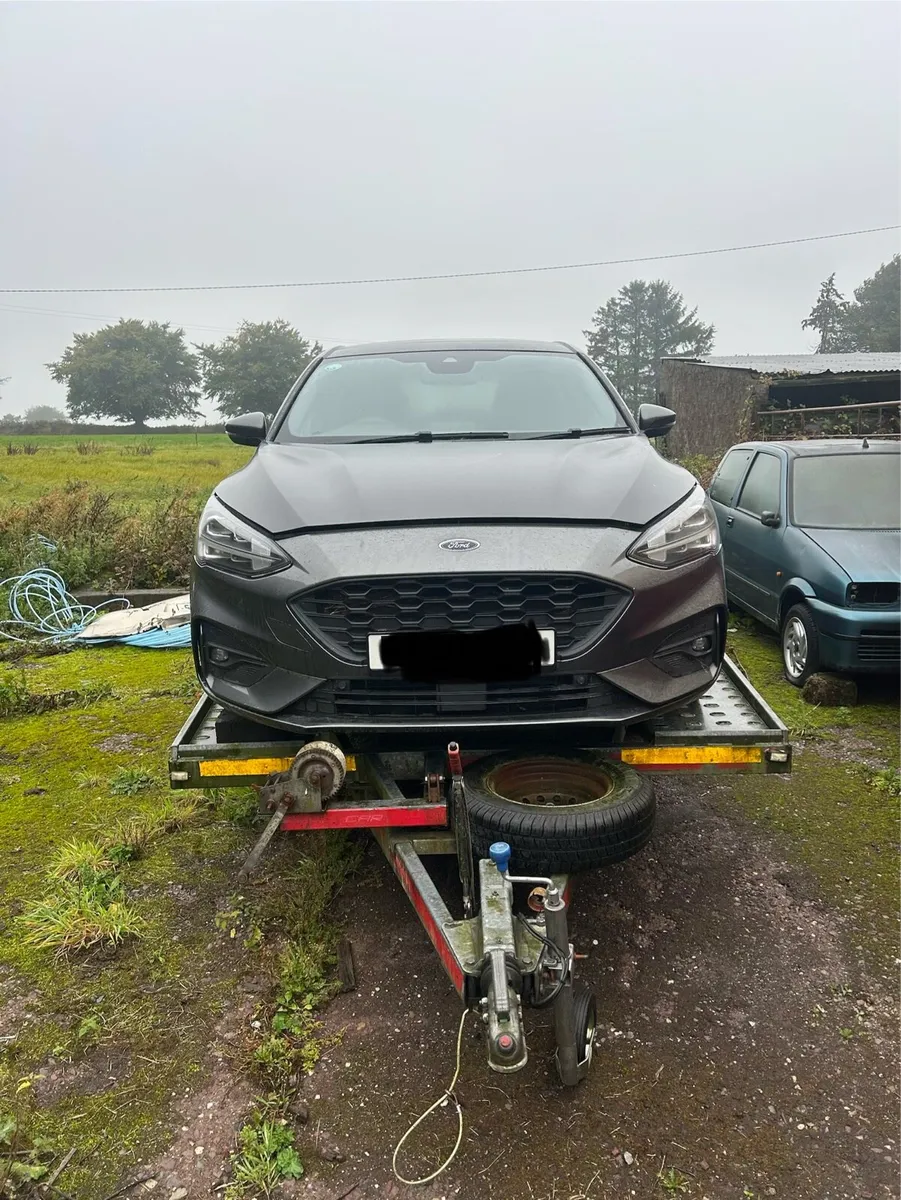 2018 Ford Focus St-Line X - Image 1