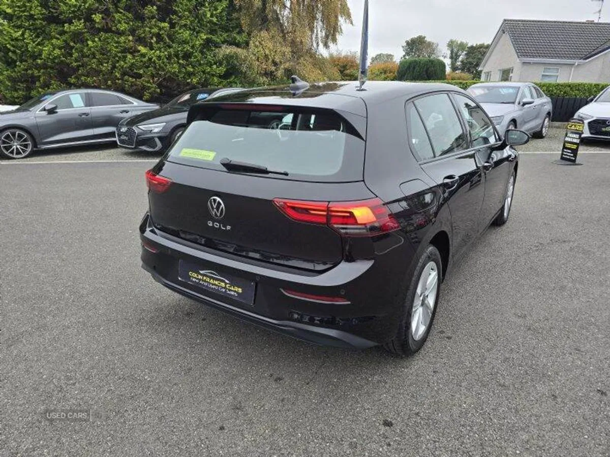 Volkswagen Golf Life - Image 4