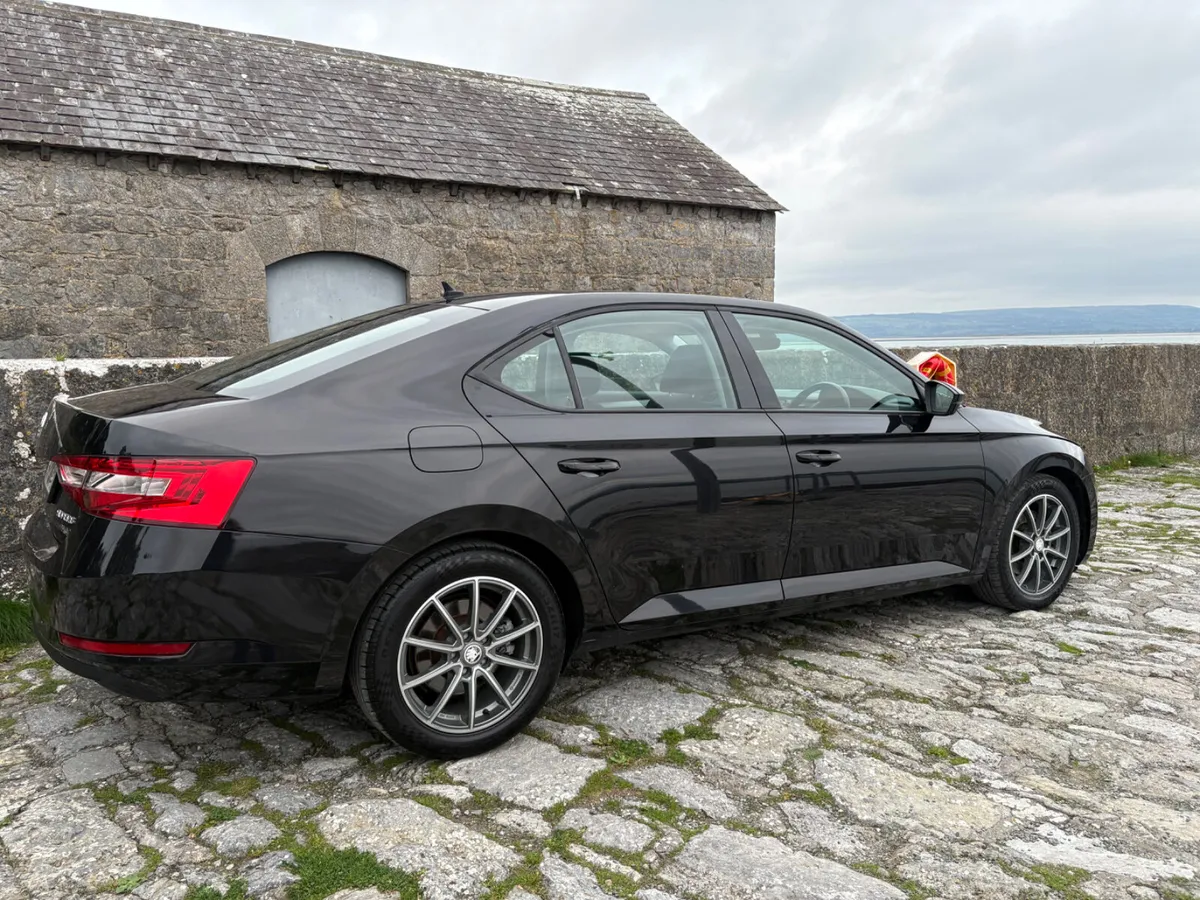 2017 Skoda Superb 1.6 TDI - Image 4