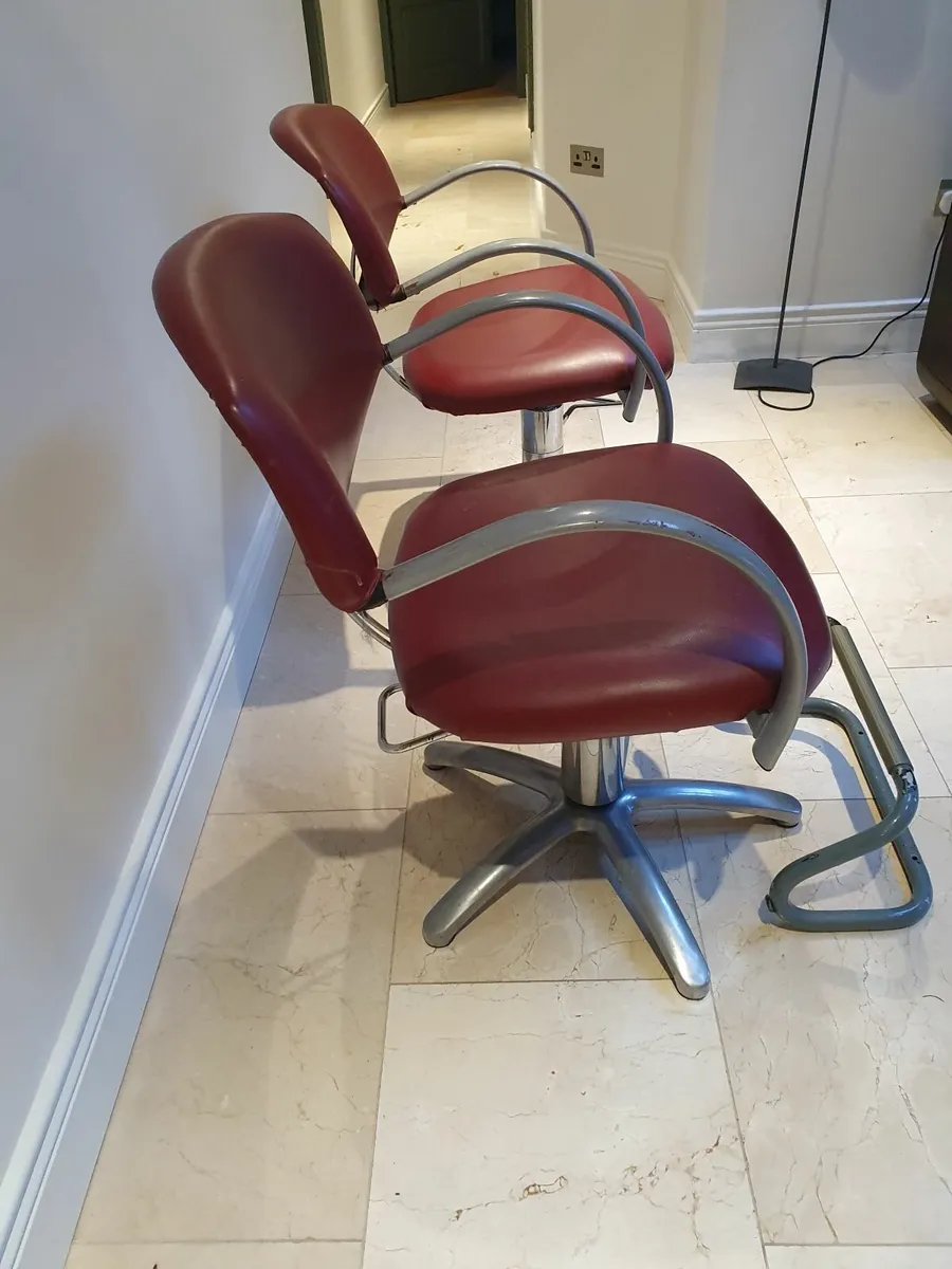 Hair salon chairs × 2 - Image 3