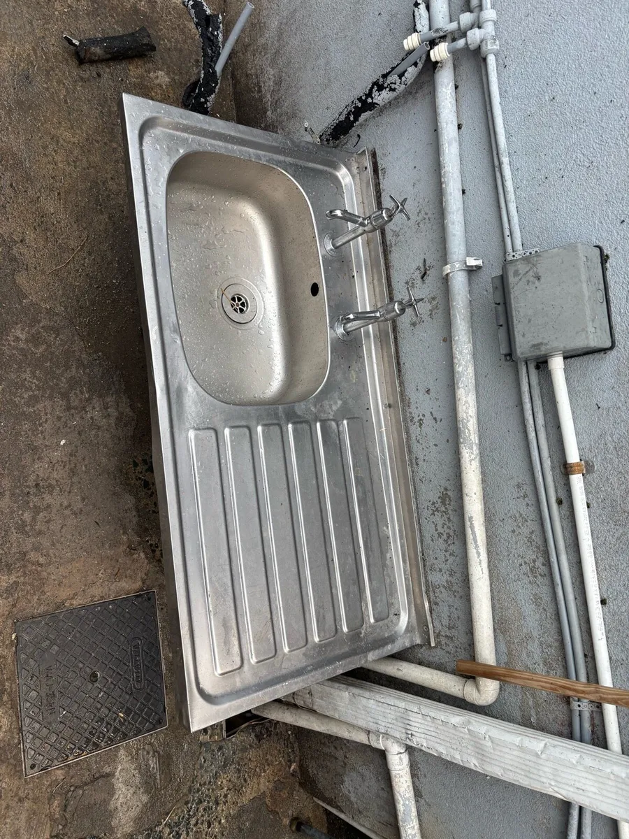 Stainless steel sink