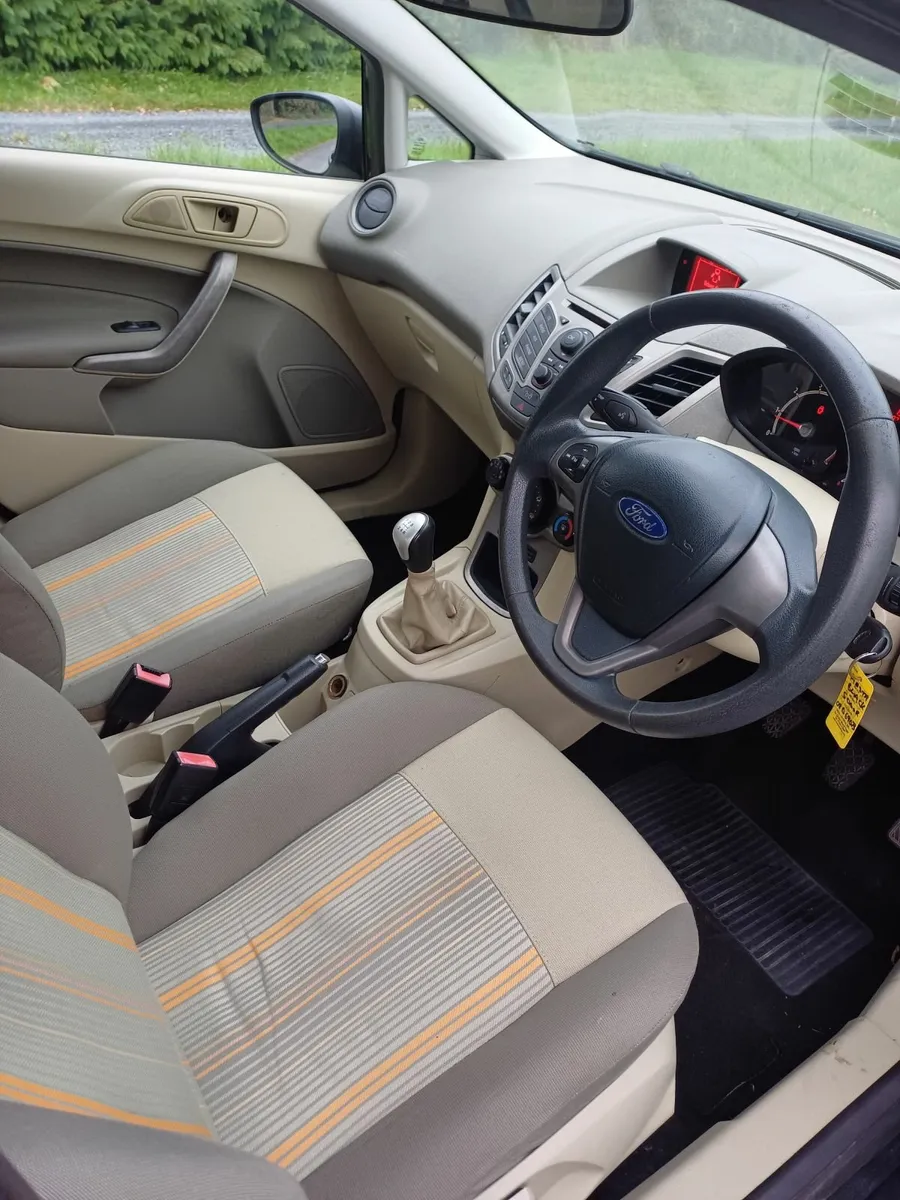 Ford Fiesta 2008 - Image 2