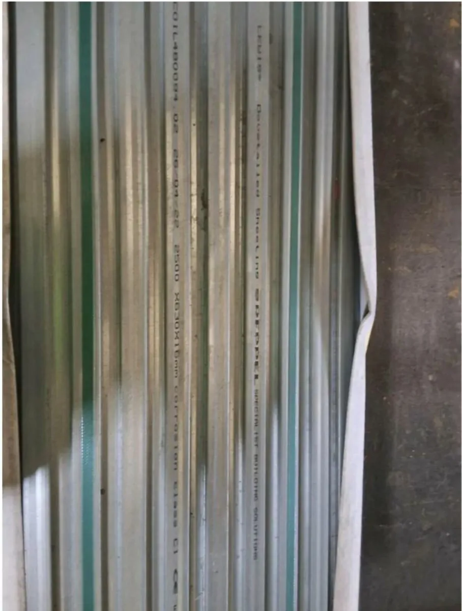 Lewis deck dovetailed sheeting - Image 2