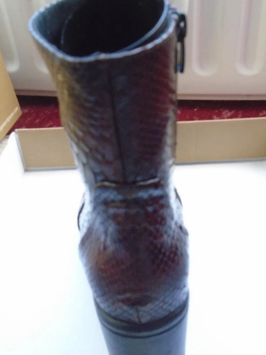 Ladies ankle boots, New, Size 36 - Image 3