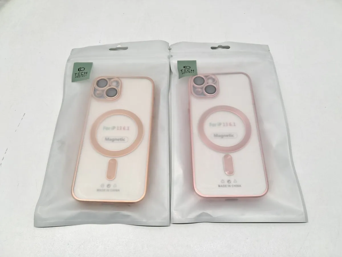 Online Auction Of An iPhone 13 Cases - Image 1