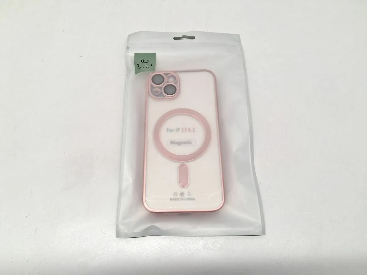 Online Auction Of An iPhone 13 Cases - Image 2