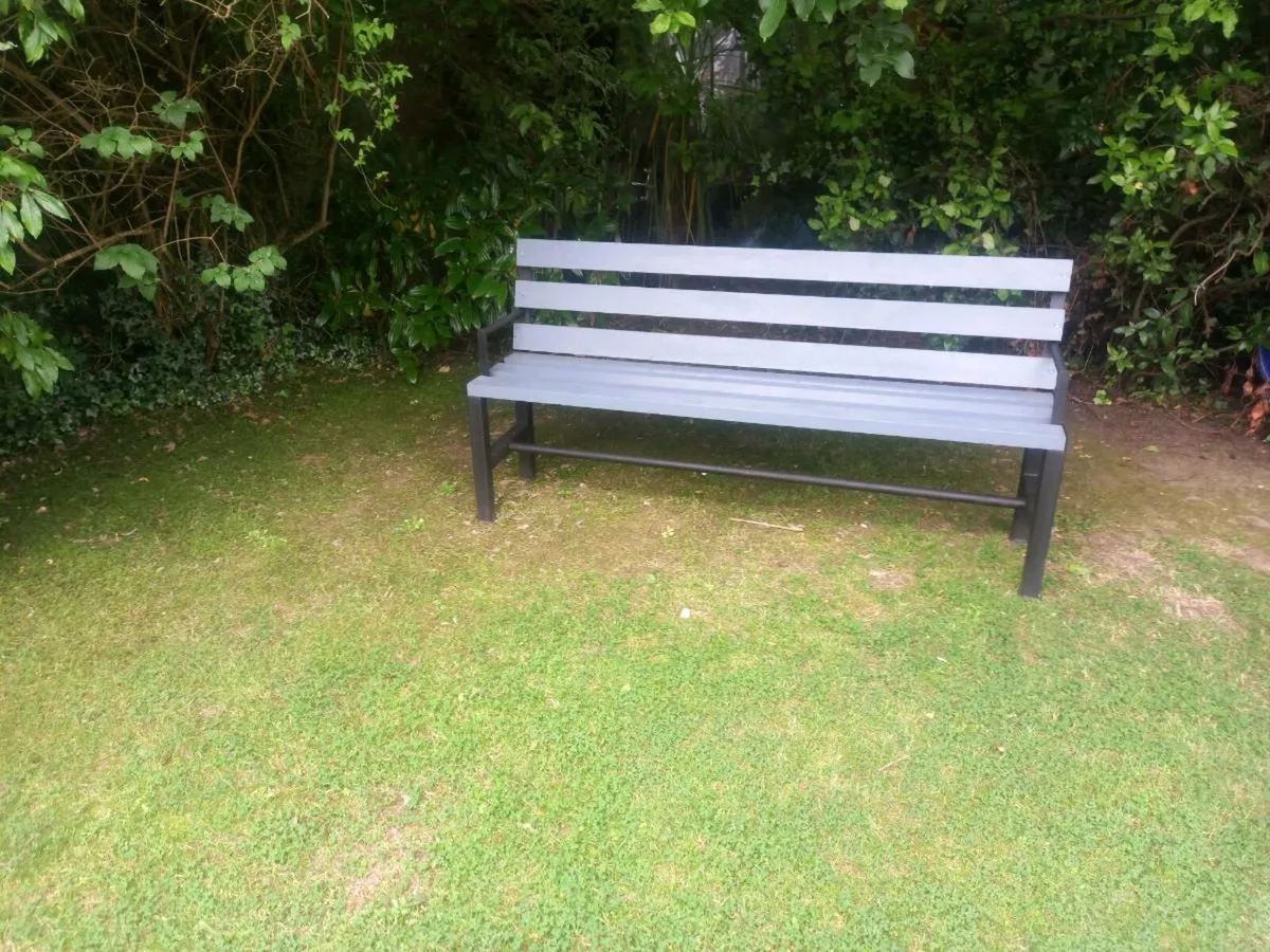 BENCH - Image 2
