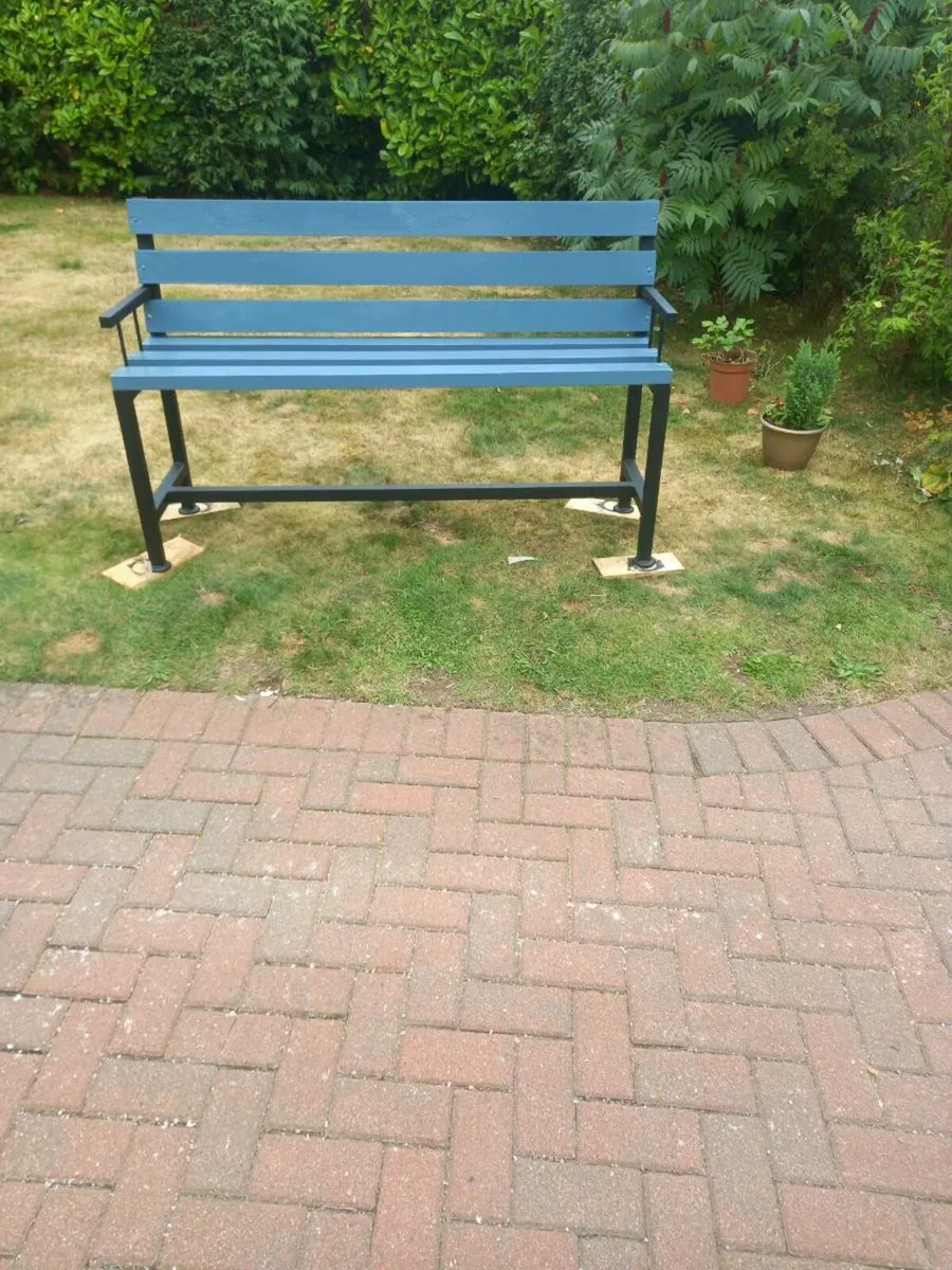 BENCH - Image 4