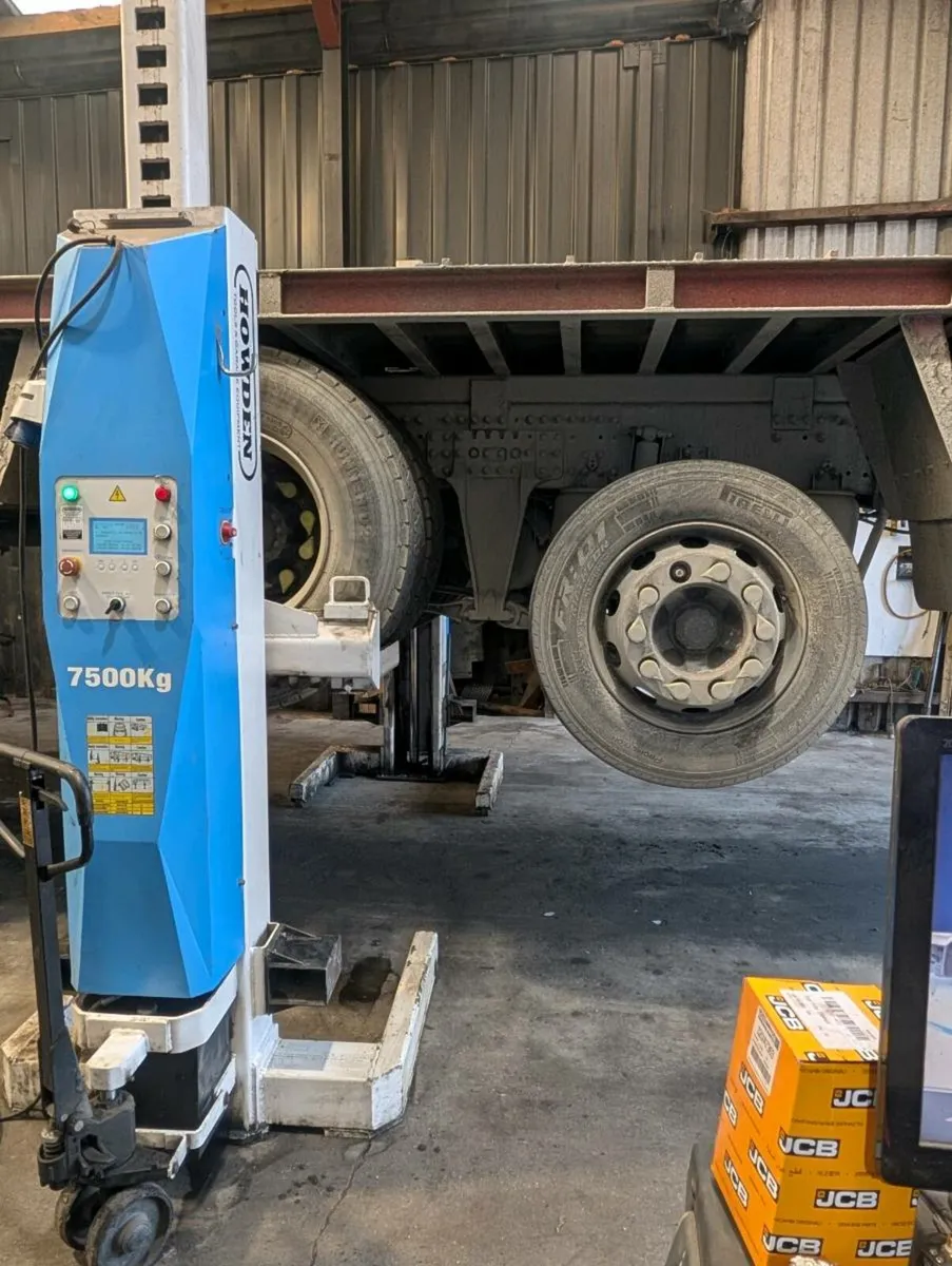 Wireless Mobile Column lifts - Image 2