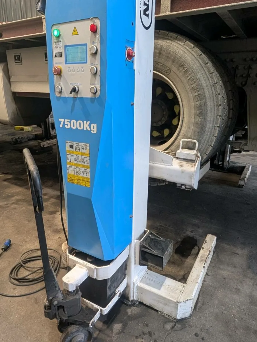 Wireless Mobile Column lifts - Image 3