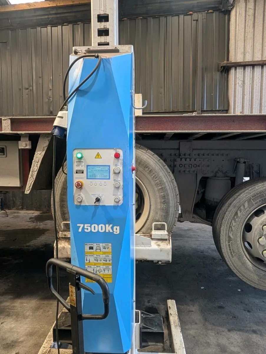 Wireless Mobile Column lifts - Image 4