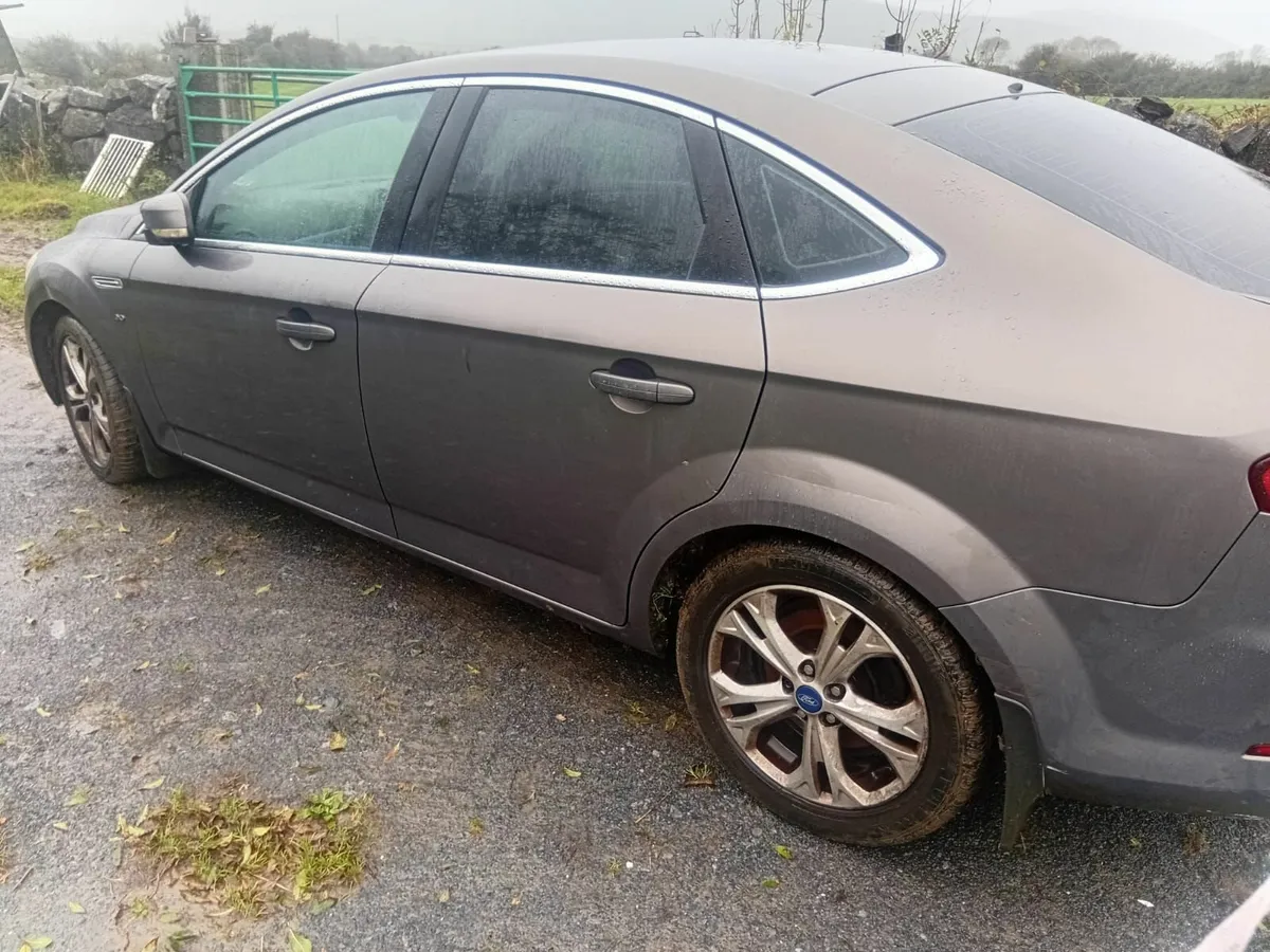 Ford Mendeo for parts - Image 2